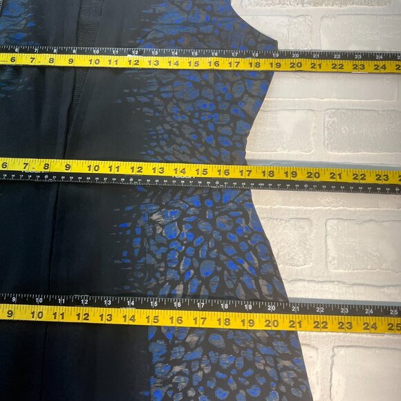 T Tahari Dress 12 Black Blue Abstract Pattern Mesh V-Neck A-Line Fit N Flare - Picture 13 of 14